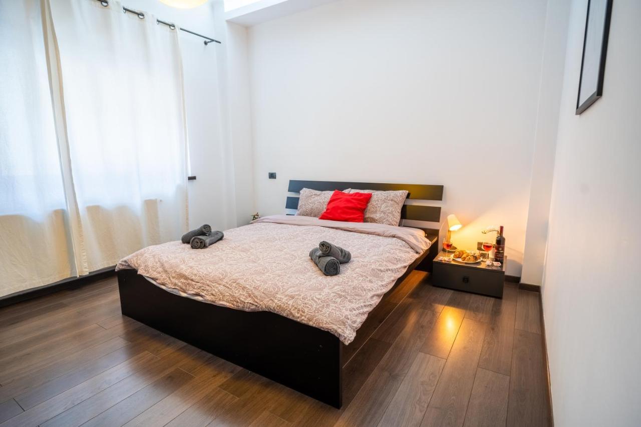 Cozy & Spacious Flat Near Victoriei Square Bukarest Exteriör bild