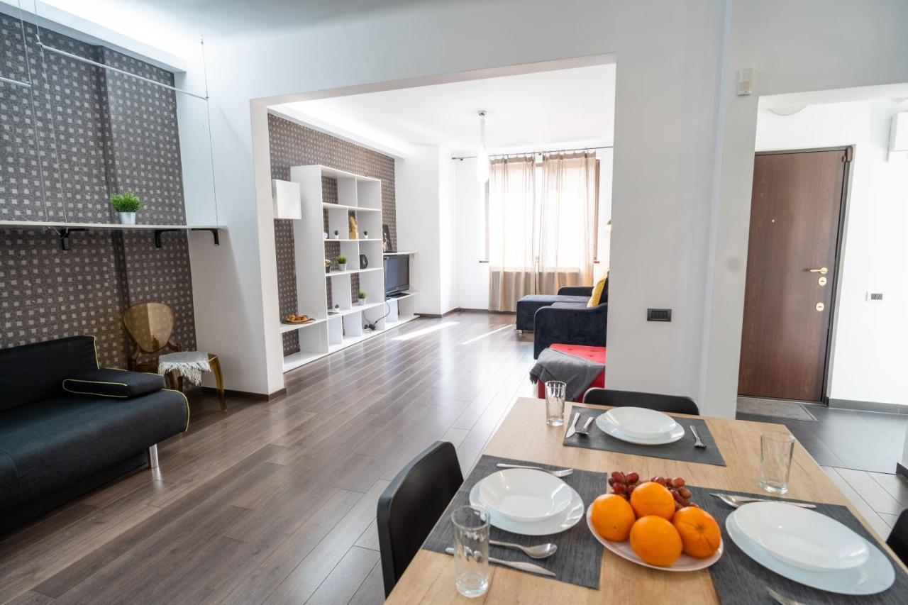 Cozy & Spacious Flat Near Victoriei Square Bukarest Exteriör bild